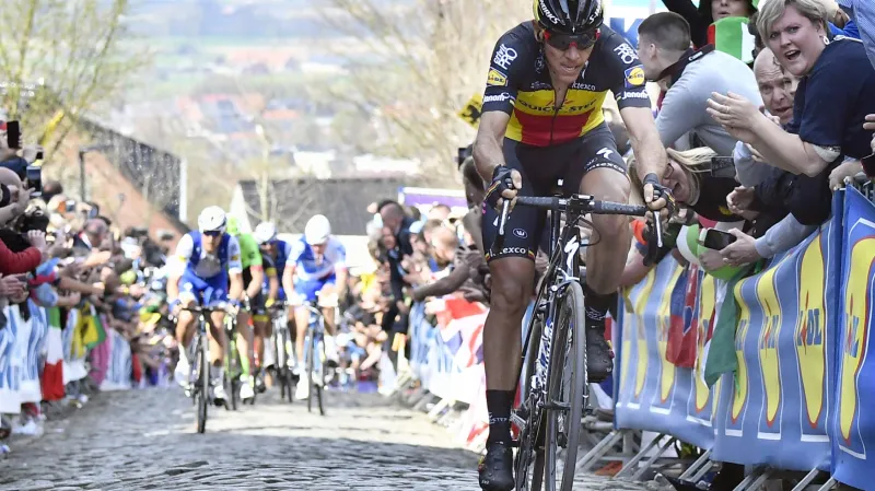 Philippe Gilbert ujíždí na Oude Kwaremont