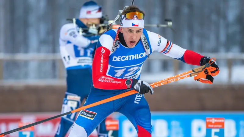 Sestřih štafetového závodu biatlonistů v Kontiolahti