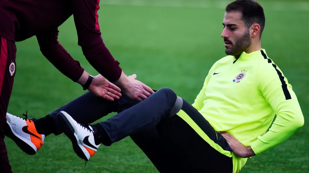 Néstor Albiach na tréninku Sparty