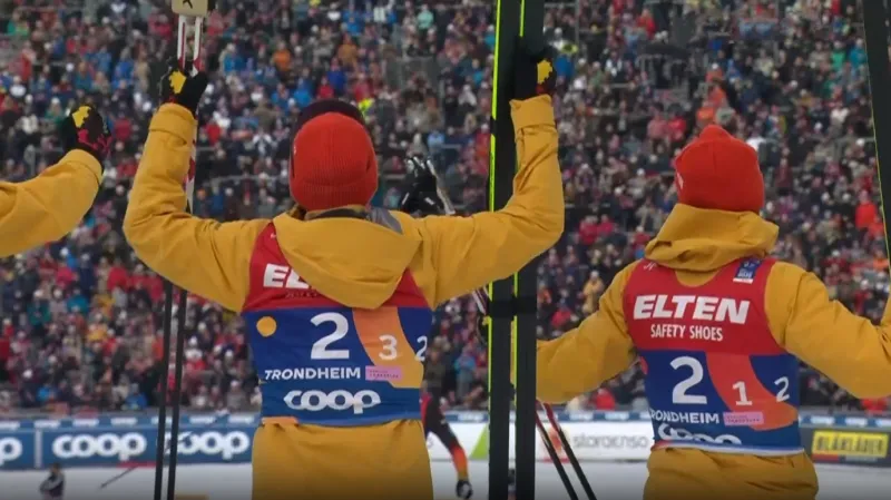 Závěr štafety družstev sdruženářů