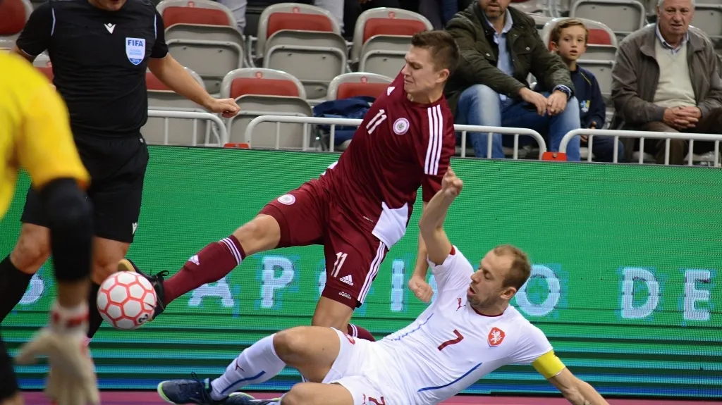 Lukáš Rešetár v zápase kvalifikace MS