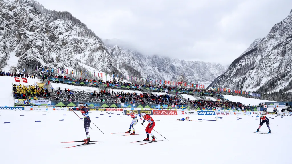 Poloprázdné tribuny během MS v běžeckém lyžování