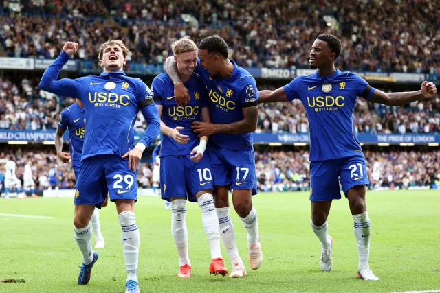 Chelsea zvládla přestřelku s Brightonem, Manchester druhý zápas proti nováčkovi zvládl