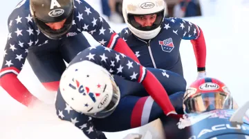 Pilot čtyřbobu Horn poztrácel ve Svatém Mořici na startu celou posádku