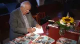 Otakar Černý křtil svou vzpomínkovou knihu Třikrát a dost