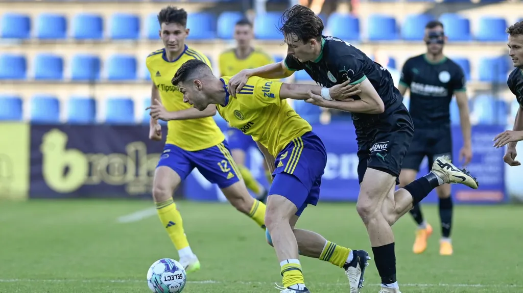 Zlínský Žák uniká Kadlecovi z Bohemians