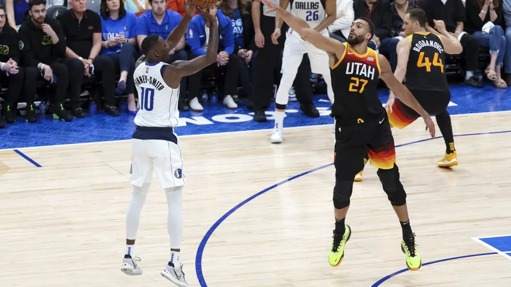 Utkání Dallas - Utah