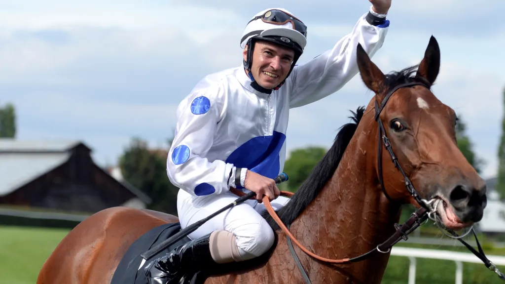 Vladimir Panov v sedle Blessed Kiss