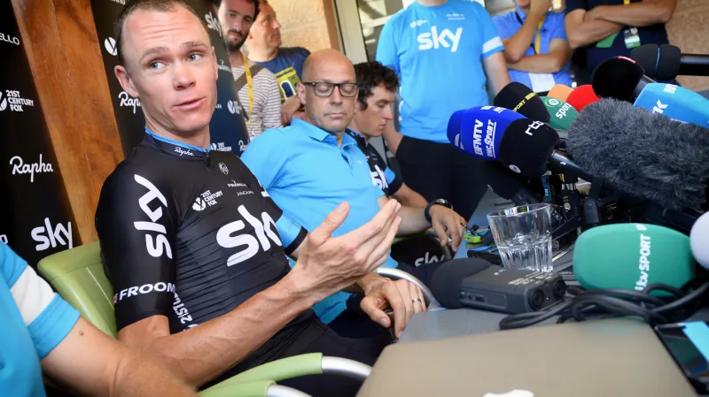 Chris Froome během tiskové konference