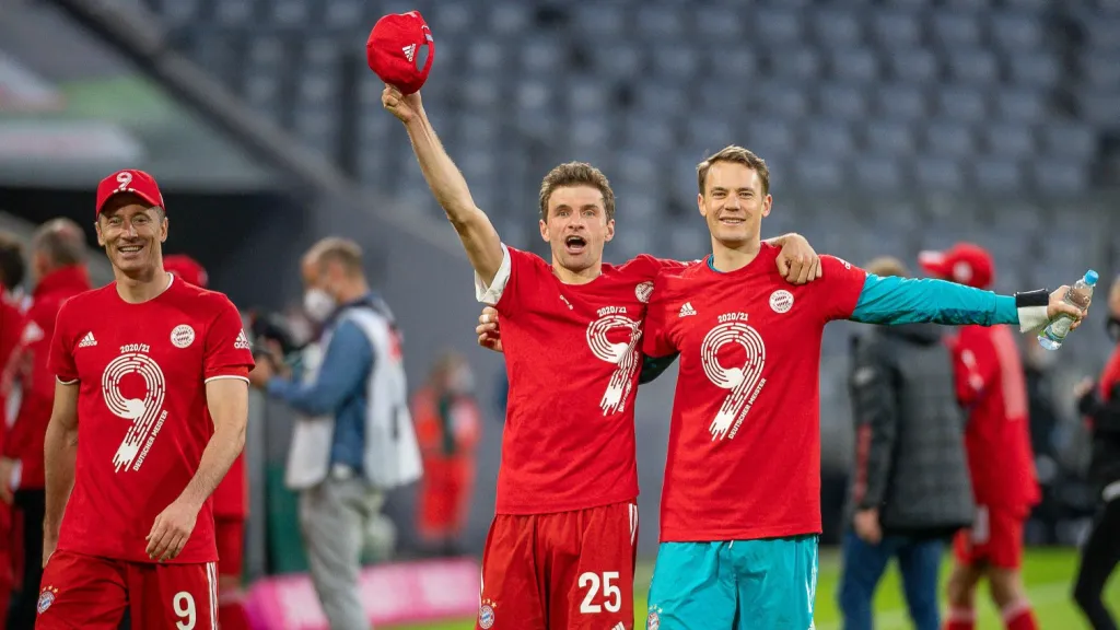 Bayern oslavuje devátý titul v řadě a mimoděk i kanonýra Lewandowského s devítkou