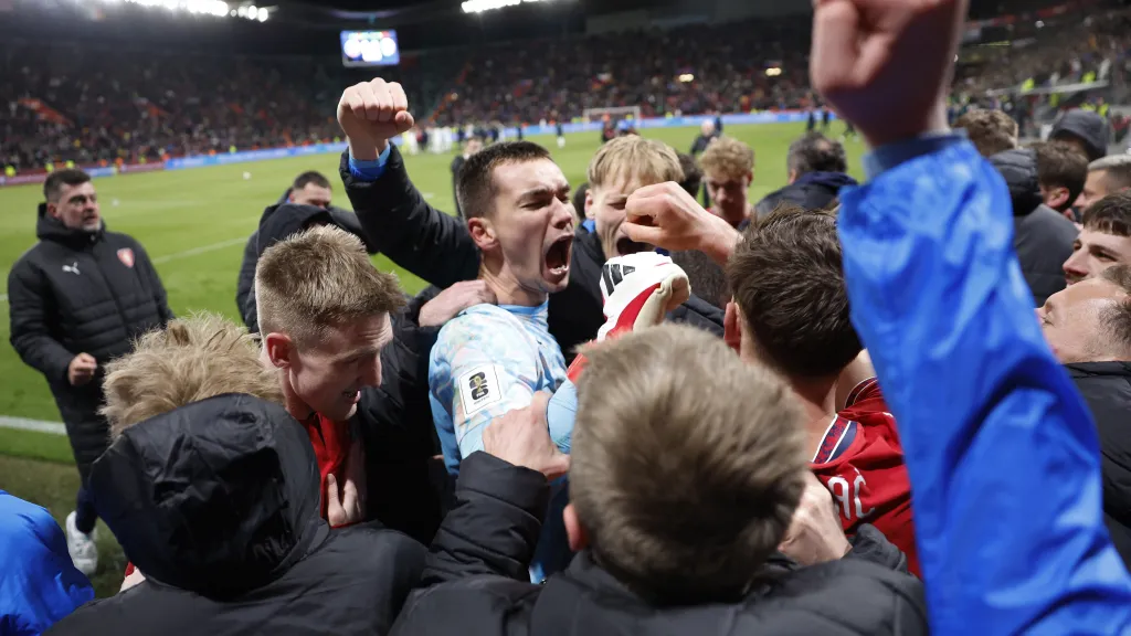 Slavící Matěj Kovář