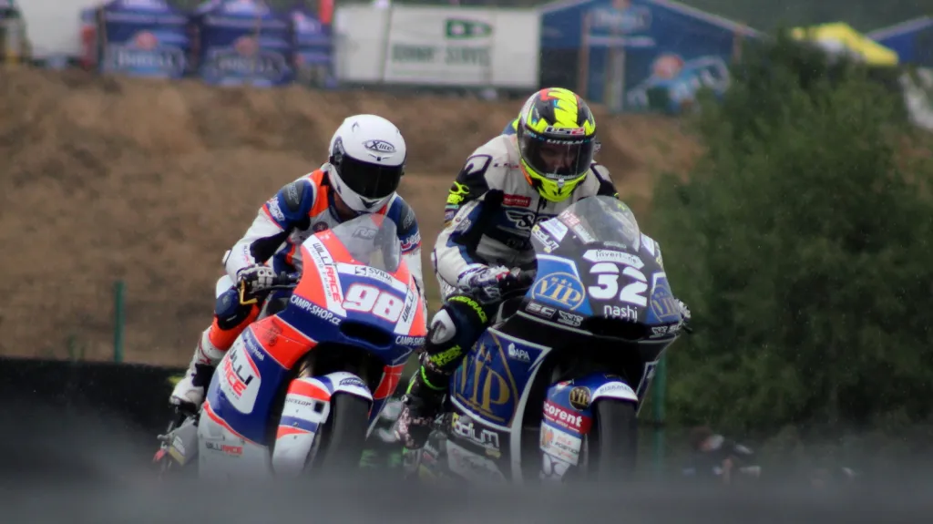 Karel Hanika (vlevo)