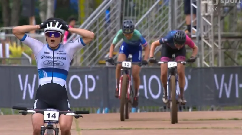 Konec závodu žen a ohlas vítězky