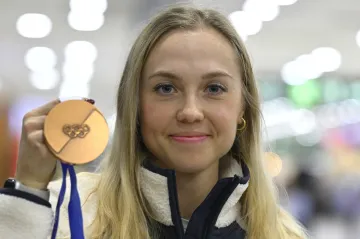 Voborníková je zpátky doma. Medaili předá tatínkovi a těší se na smažený květák