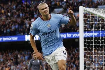 Erling Haaland z Manchesteru City oslavuje gól