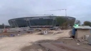 Rozestavěný fotbalový stadion na Ukrajině