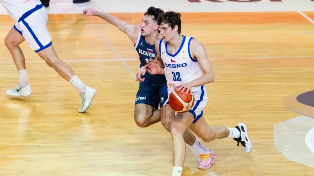 Richard Bálint v utkání se Slovinskem