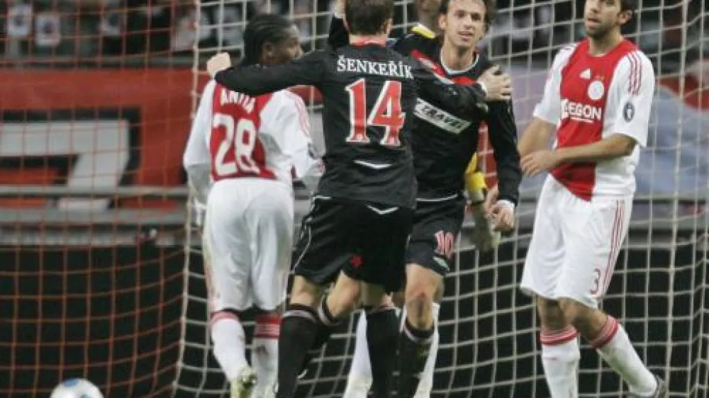 Zápas mezi Ajaxem a Slavií