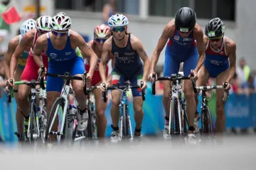 Vendula Frintová (druhá zprava) v olympijském závodě