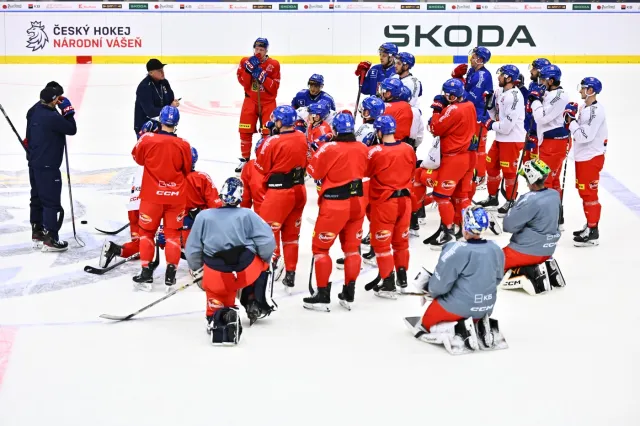 Reprezentace v čele s Červenkou a Pavlátem vstoupí do druhého turnaje EHT soubojem s Finskem