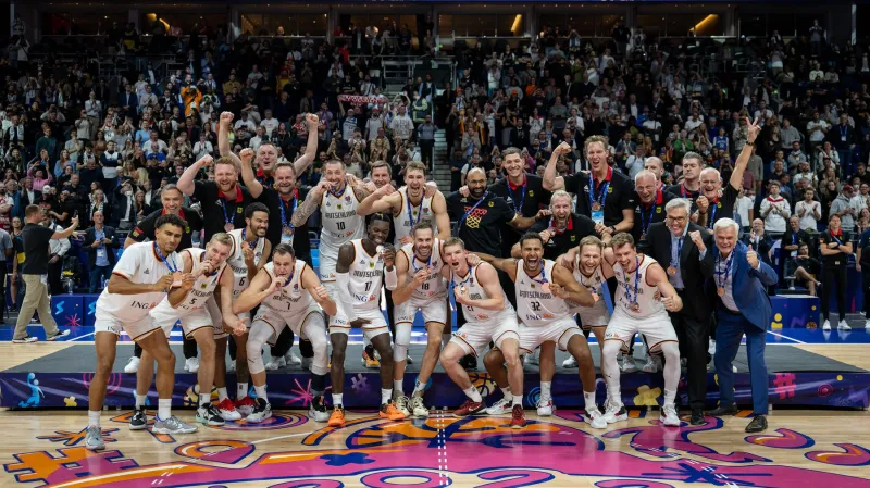 Němci slaví na Eurobasketu bronz