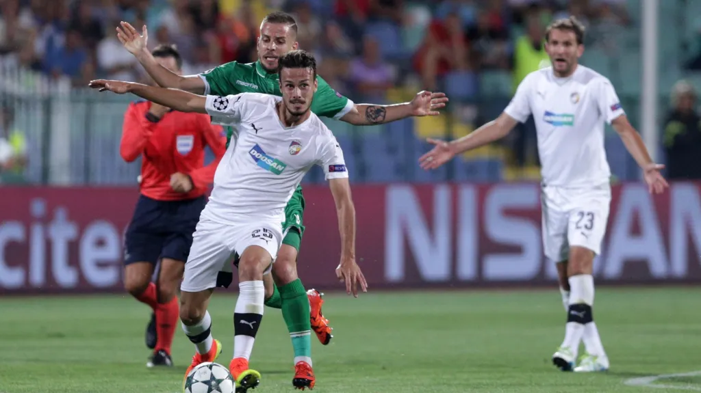 Plzeňský Jakub Hromada v utkání proti Ludogorci Razgrad