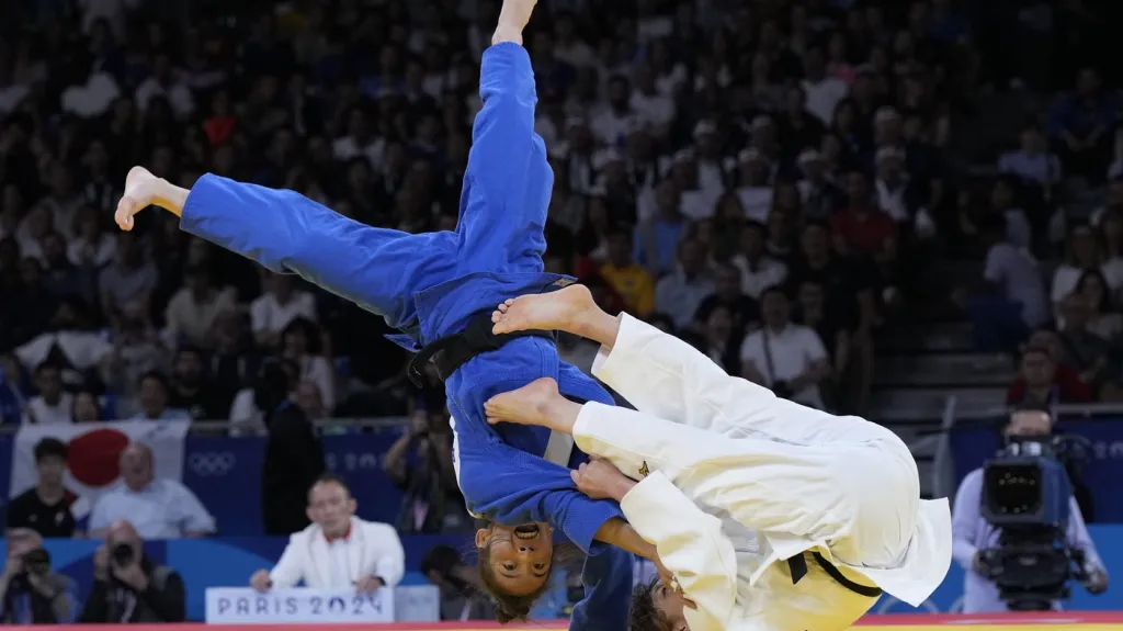 Nacumi Cunodaová a Básanchüü Bavuudordž 