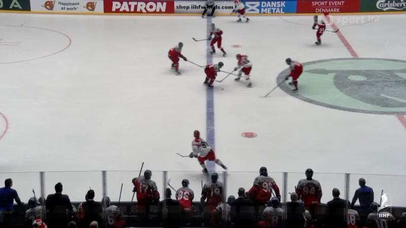 Národní tým zase uspěl s trenérskou výzvou, gól Aagaarda byl odvolán