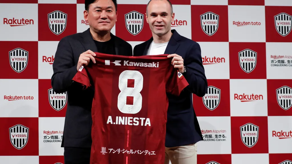 Andrés Iniesta byl oficiálně představen jako posila Visselu Kóbe