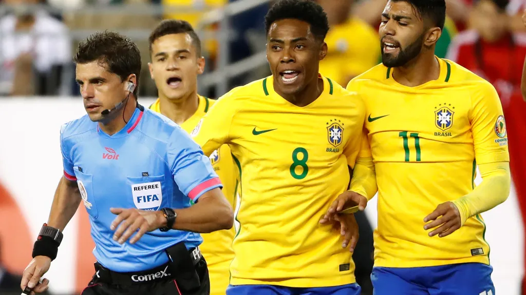 Protestující hráči Brazílie