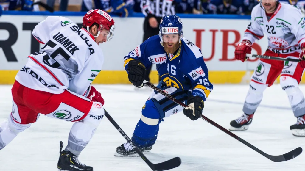 Klasen z Davosu atakuje třineckého Hrňu