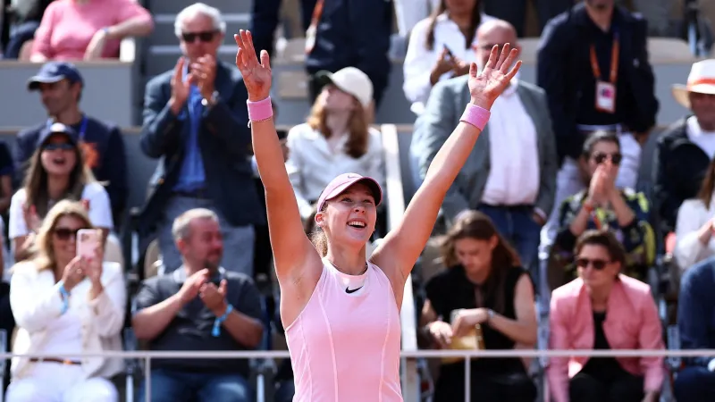 Mirra Andrejevová slaví na Roland Garros premiérový grandslamový titul