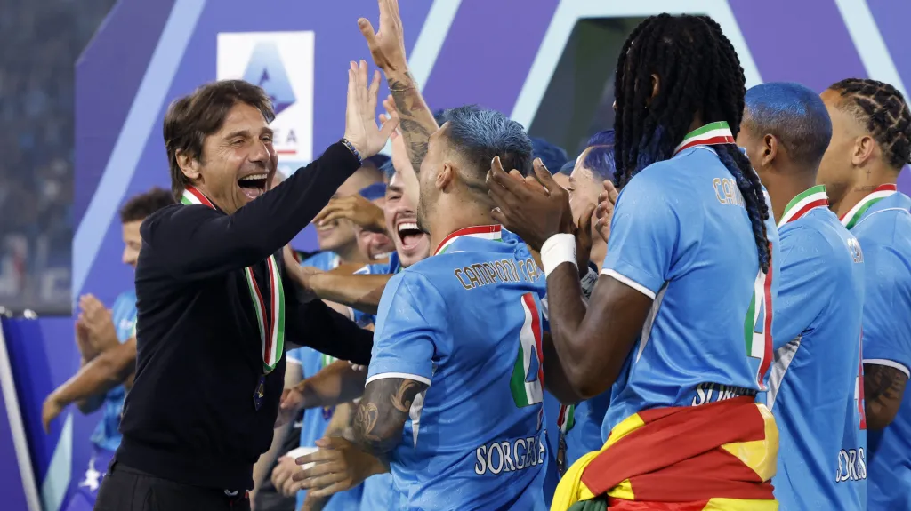 Antonio Conte s hráči Neapole