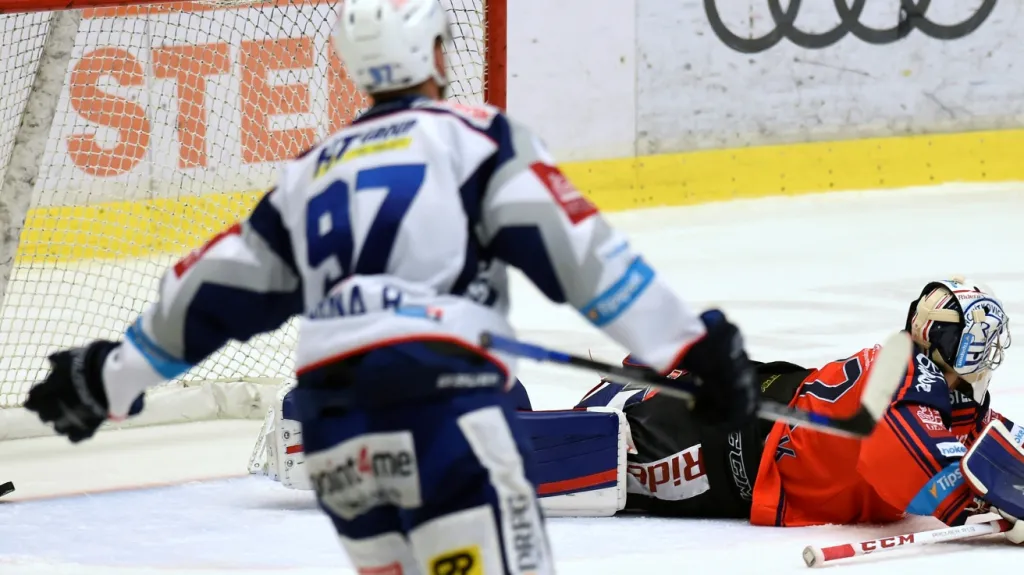 Bartošák inkasuje v utkání s Kometou