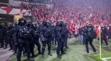 Výtržnosti fanoušků v závěru derby Slavia – Sparta