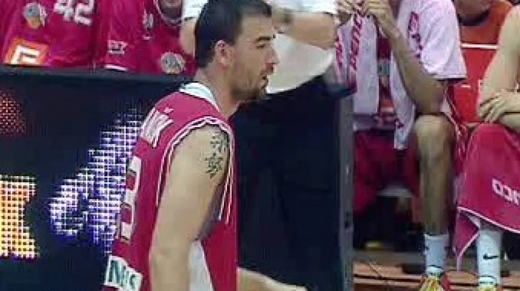 Basketbalista Nymburku Radoslav Rančík