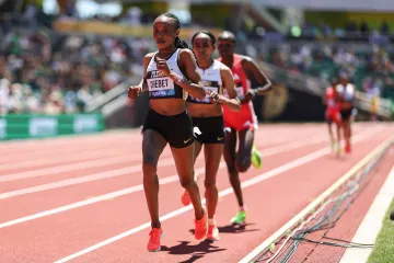 Beatrice Chebetová při své rekordní pětce