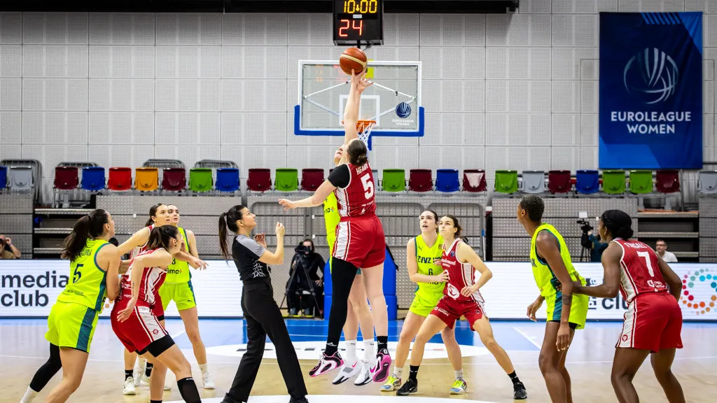 Utkání ZVVZ USK Praha – Casademont Zaragoza