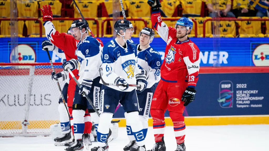 Jiří Smejkal se raduje z branky