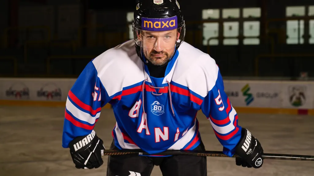 Lukáš Pulpán v retro dresu Sokolova