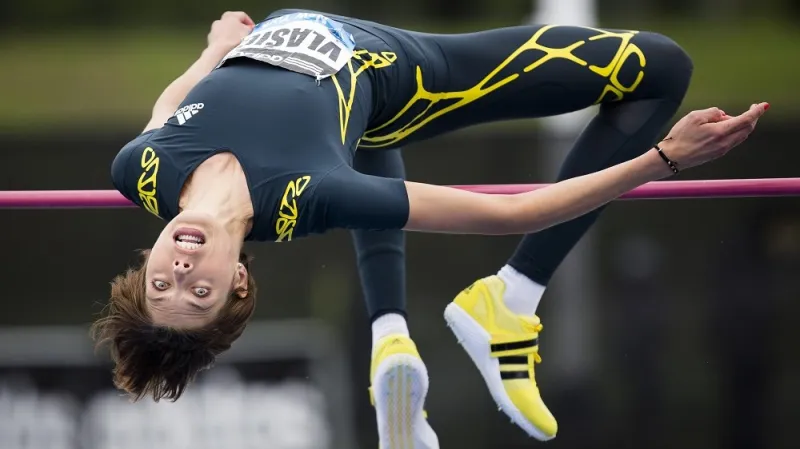 Blanka Vlašičová překonává laťku na Diamantové lize