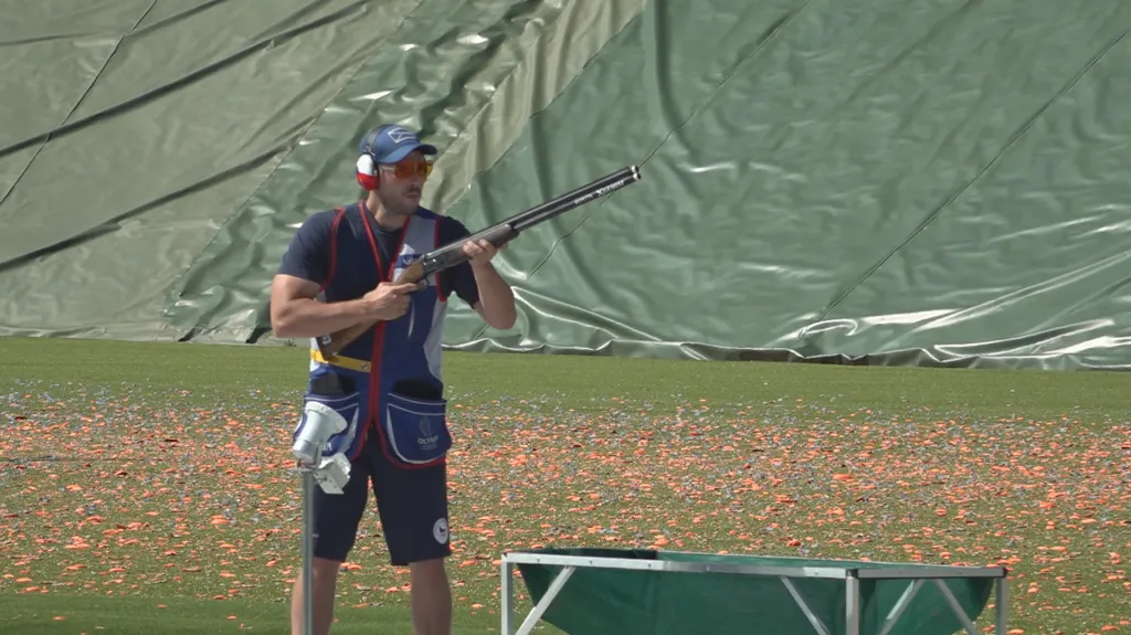 Skeetař Jakub Tomeček v kvalifikaci ME