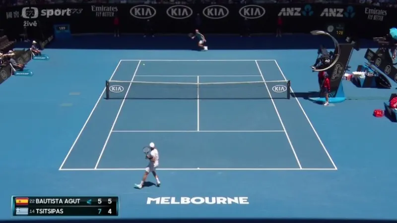 Tsitsipas porazil Bautistu a v Melbourne je v semifinále