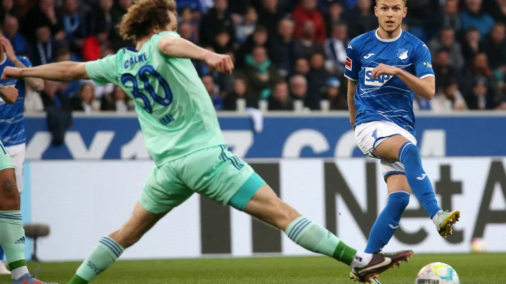 Alex Král v utkání s Hoffenheimem