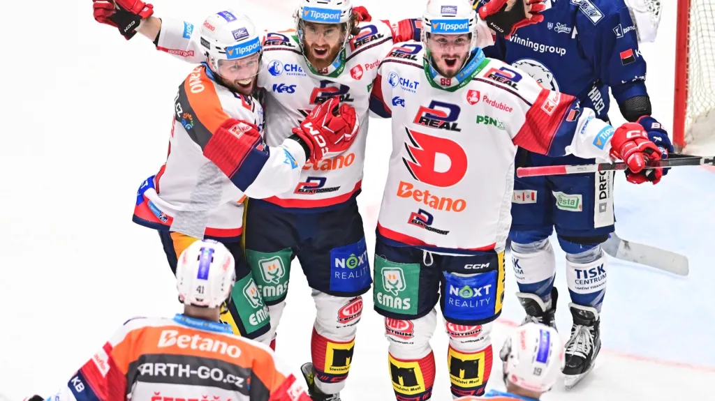 Radost hokejistů Pardubic