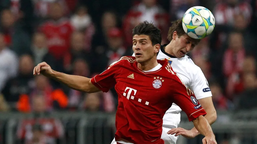 Střelec čtyř gólů Mario Gómez