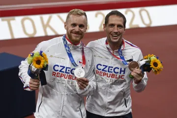Olympijští medailisté Jakub Vadlejch a Vítězslav Veselý