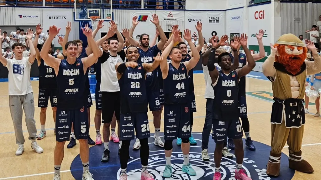 Basketbalisté Děčína