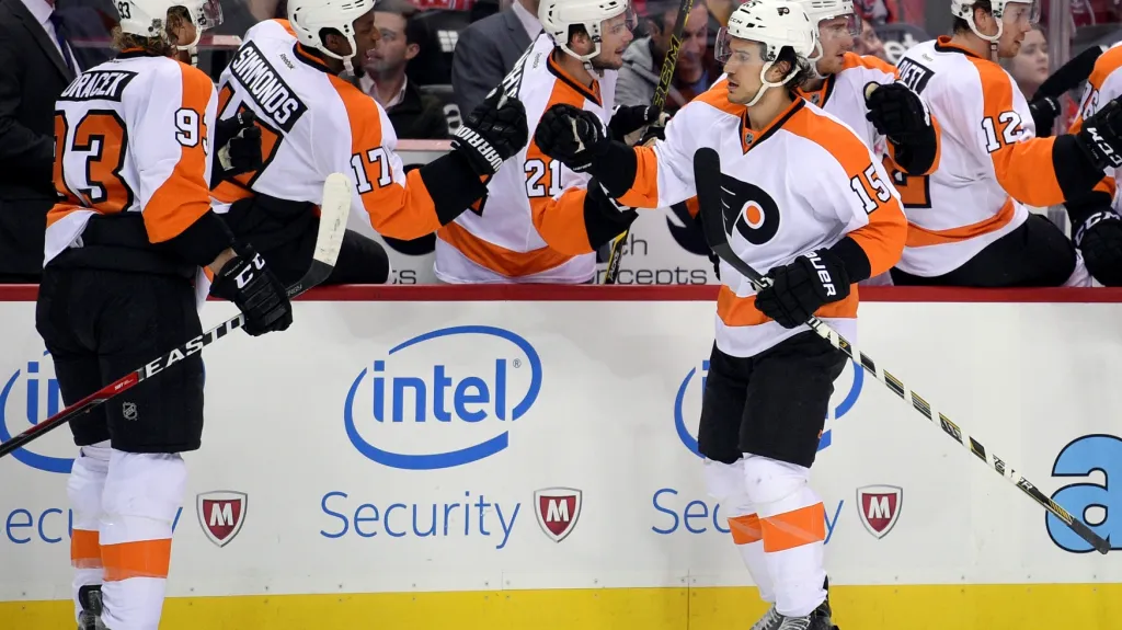 Jakub Voráček se spoluhráči z Philadelphie