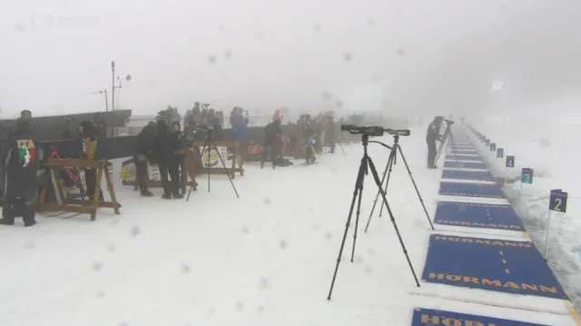 Trenér Emmons uvádí důvody odkladu závodu žen